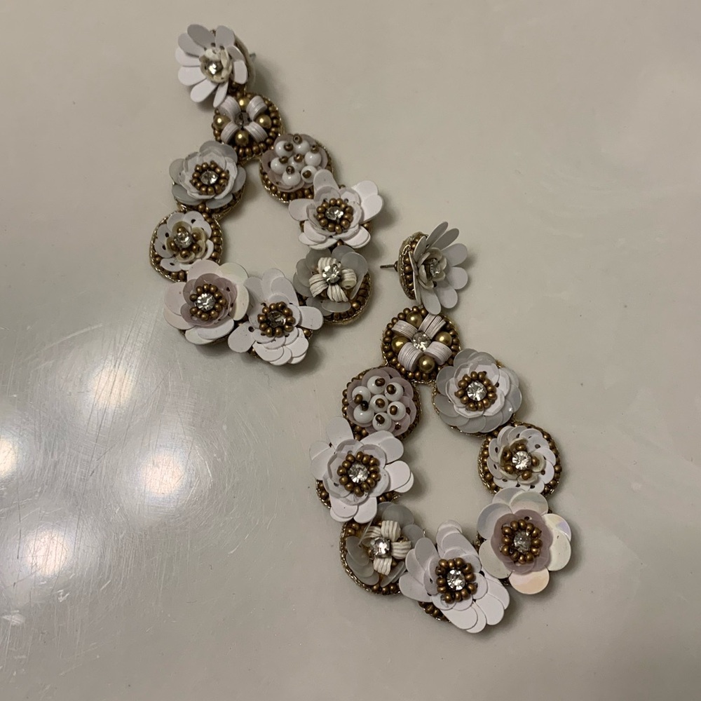 White flower earrings